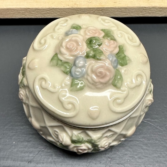 Cottage Core Porcelain Flowers Lidded Trinket Jar - Picture 1 of 7